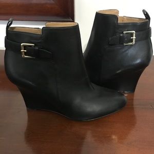 Black Ann Taylor wedge boots. 8 Med.